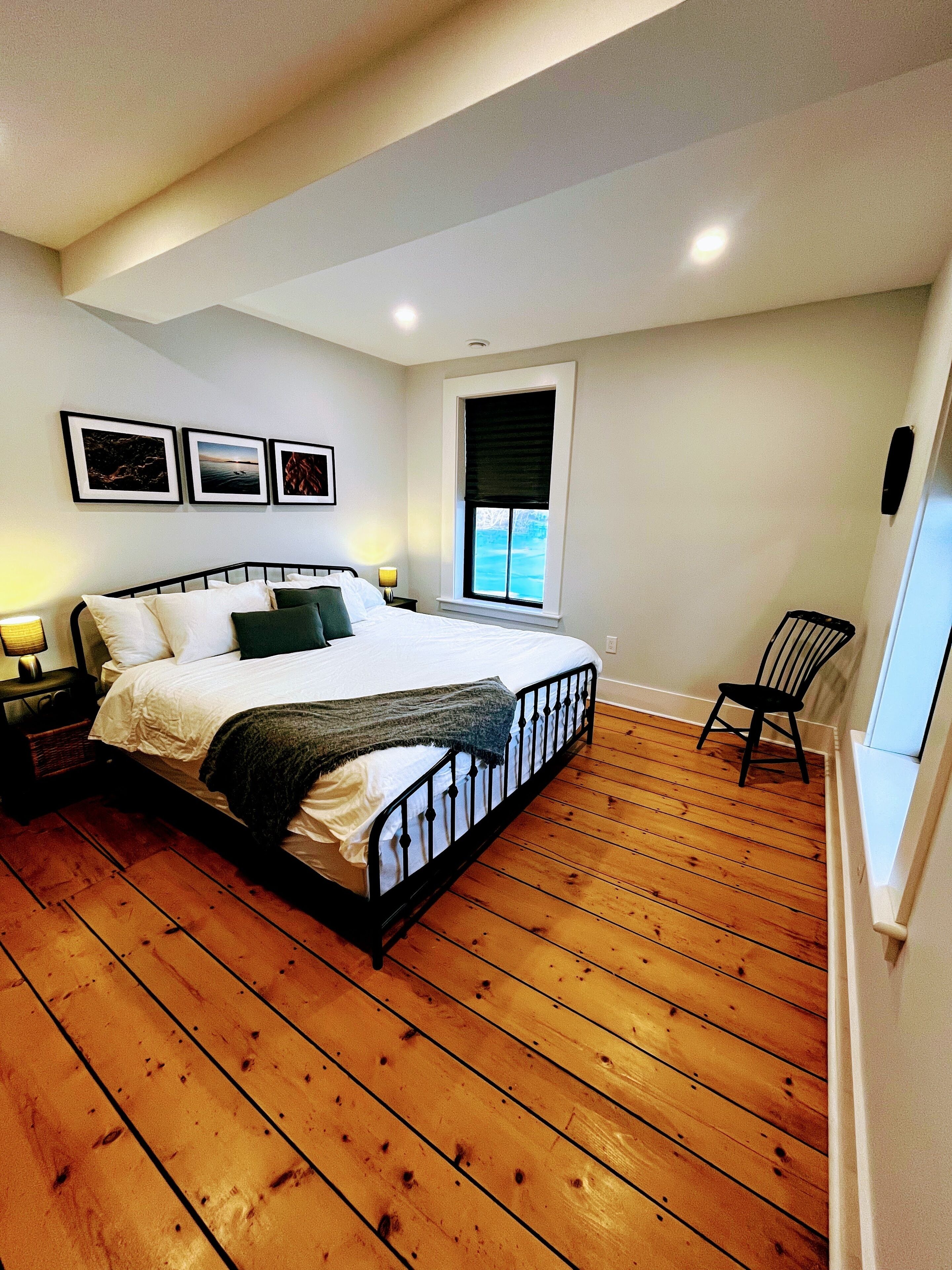 7 室のベッドルーム、セーフティボックス (室内)、アイロン / アイロン台、旅行用ベビーベッド