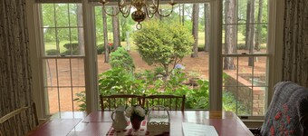 Golf-front Hole #15 Foxfire; 7 miles to Pinehurst. Sleeps 10