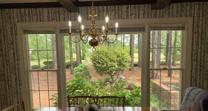 Golf-front Hole #15 Foxfire; 7 miles to Pinehurst. Sleeps 10
