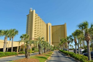 Exterior - Pelican Beach Resort -Walkout unit -On the Beach! (Destin)