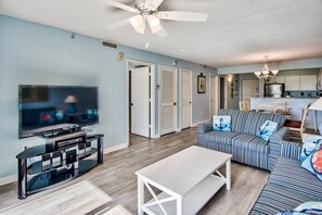 TV, DVD player - Pelican Beach Resort -Walkout unit -On the Beach! (Destin)