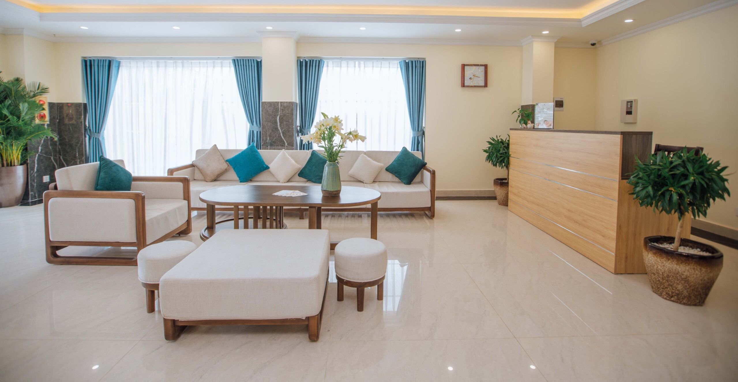 Sauna, hot tub, steam room, massages