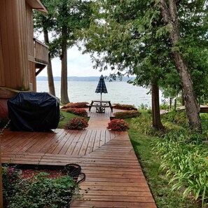 Terrace/patio - Miller's Landing (Traverse City)