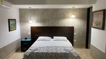 1 bedroom, in-room safe, free WiFi, wheelchair access