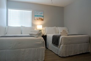 2 slaapkamers, een strijkplank/strijkijzer, gratis wifi, beddengoed