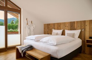 2 bedrooms, in-room safe, desk, iron/ironing board - Ferienappartment Dirndl - Alpenseensucht Natur-ferienappartements (Bad Wiessee)