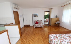 Studio, 1 Double Bed, Balcony | Living area - Apartments Mitton (Rovinj)