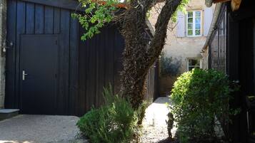 Enceinte de lâhĂ©bergement