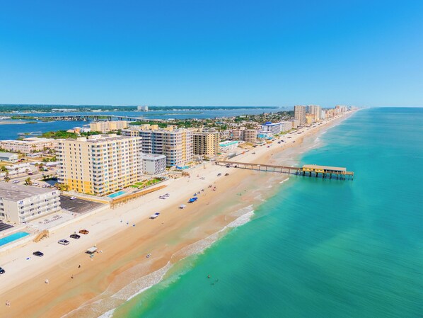 On the beach - Aruba Condo - First Floor Oceanfront #106 (Daytona Beach Shores)