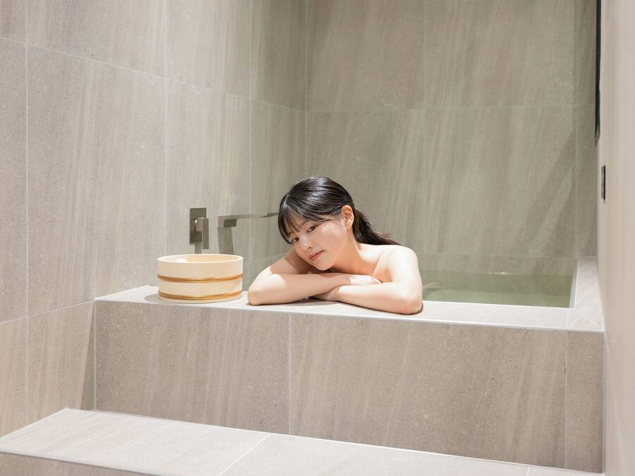 Private spa tub