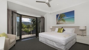 3 bedrooms, iron/ironing board, free WiFi, bed sheets - Catalina | Port Douglas (PORT DOUGLAS)