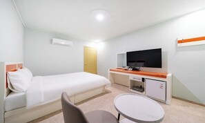 1 bedroom, individually decorated, individually furnished, free WiFi - Taean Manripo Feel Hotel (Taean)
