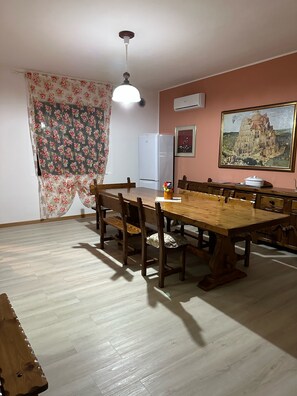 Dining - Villa Martino (Quartu Sant'Elena)