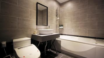 Room (Twin (Netflix available business trav) | Bathroom | Hair dryer, towels, soap, shampoo