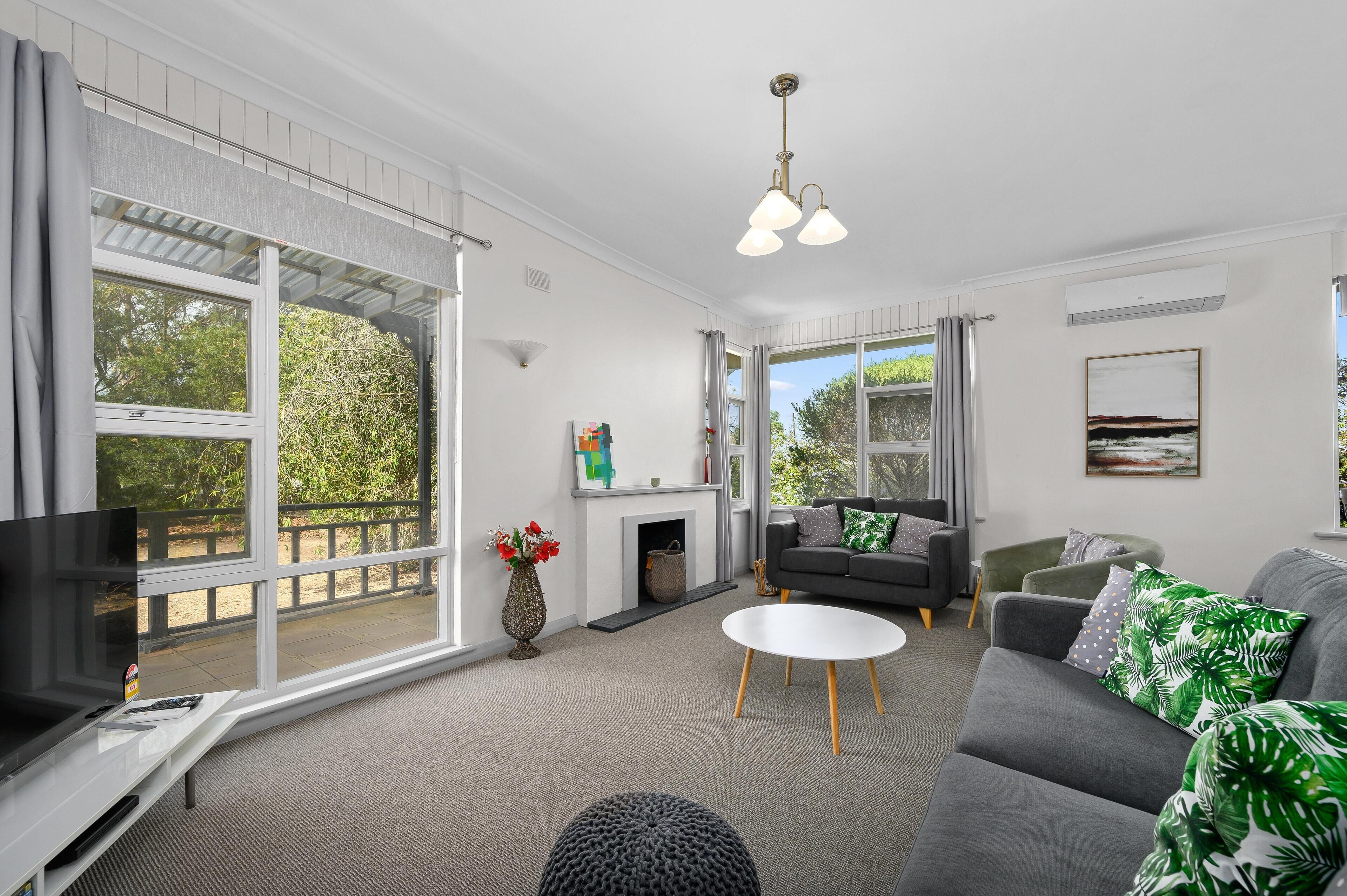 Pear Tree Cottage ~ Aldinga Township - Charming 1960s cottage in the heart of the historic Aldinga Township