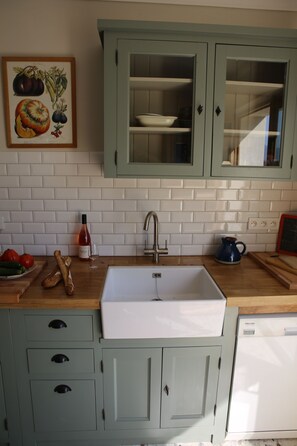 Dishwasher - Gîte with swimming pool and panoramic view of Mont Ventoux (Mormoiron)
