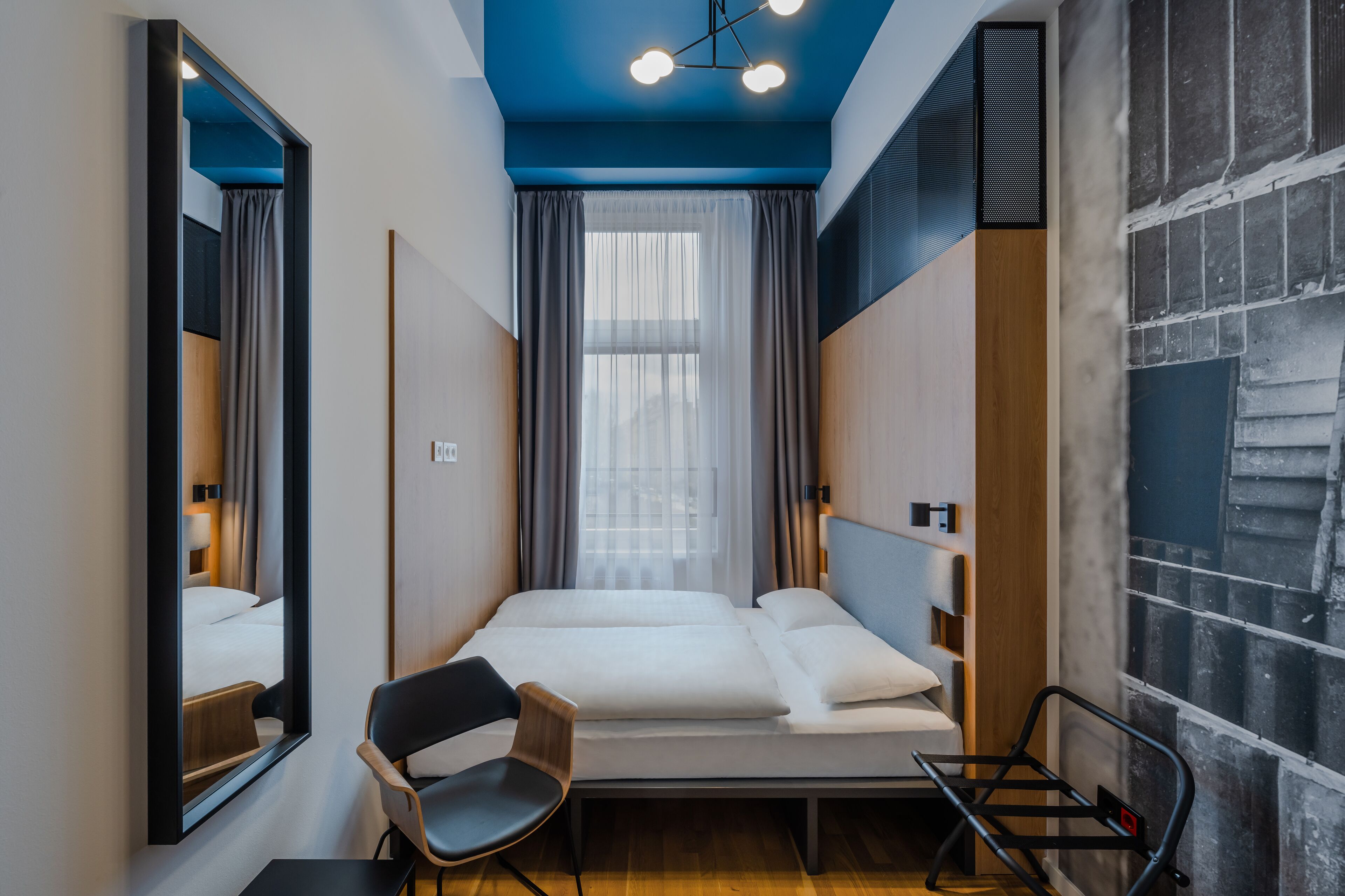 standard double room | 1 bedroom, in-room safe, blackout curtains, soundproofing