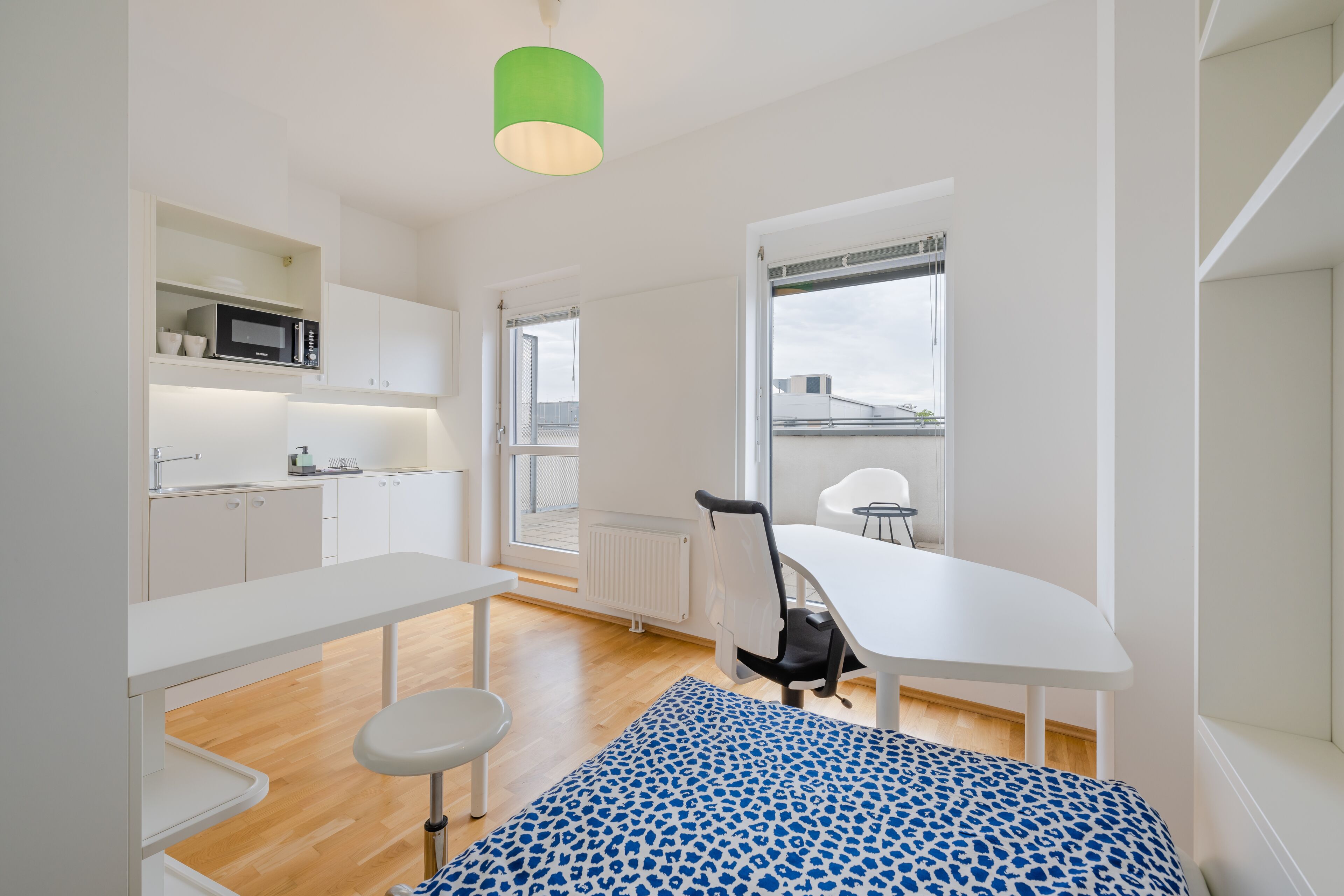 basic single room | 1 bedroom, in-room safe, blackout curtains, soundproofing