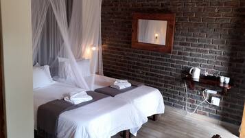 Twin Room | Premium bedding, WiFi, bed sheets