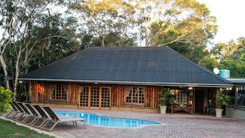 Outdoor pool, pool loungers