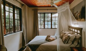 Chalet | Premium bedding, WiFi, bed sheets - Ezulwini Game Lodge (Hluhluwe)