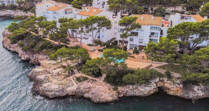 Ferrera Park 615 Modernes Apartment für 4 Personen, Direkt an der Cala Ferrera