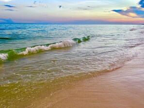 On the beach - Waterfront 4BR Villa 3mins to Beach-Dining-Bar-Playground | Pool | EZ Parking (Destin)