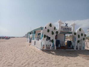 Beach - AZAHAR House. COSTA VALENCIANA, COSTA BLANCA. Garden, swimming pool, beach.   (Daimús)