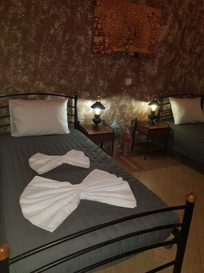Apartment | 3 bedrooms, desk, iron/ironing board, free WiFi