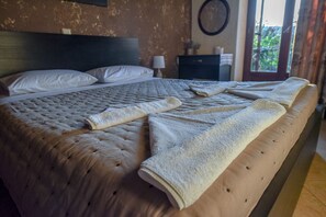 Apartment | 3 bedrooms, desk, iron/ironing board, free WiFi - Anthis Cottage (Malevizi)