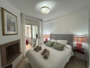 2 camere, ferro/asse da stiro, accesso a Internet, lenzuola