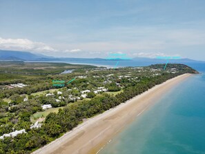 Beach nearby, sun loungers, beach towels