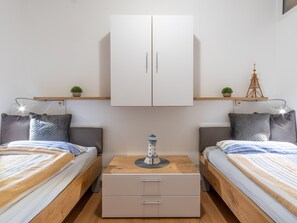 1 slaapkamer, reisbedje, internet