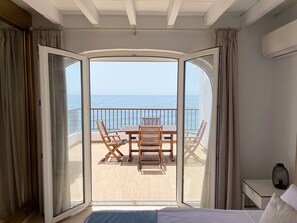 3 室のベッドルーム、デスク、アイロン / アイロン台、WiFi (無料)