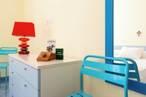 WiFi, bed sheets - Historic Charm with Modern Comfort near the Sea (Lacco Ameno)