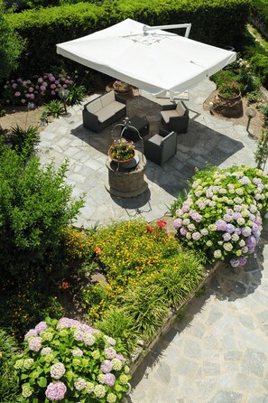 Terrace/patio - Historic Charm with Modern Comfort near the Sea (Lacco Ameno)