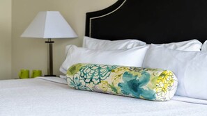 Căn hộ (1 Bedroom) | 1 phòng ngủ, khu vực làm việc phù hợp cho laptop 