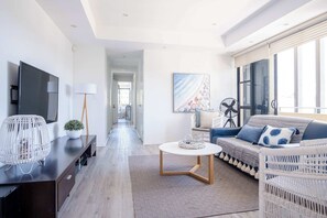 Unclassified image, 5 of 32, button - Live Like a Local in the Heart of Moffat Beach (Moffat Beach)