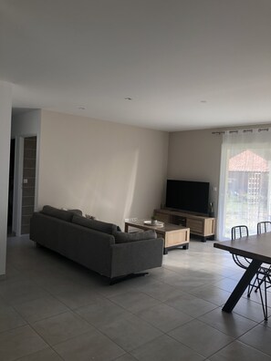 Interior - New villa in a quiet area with all modern comforts (LEON)