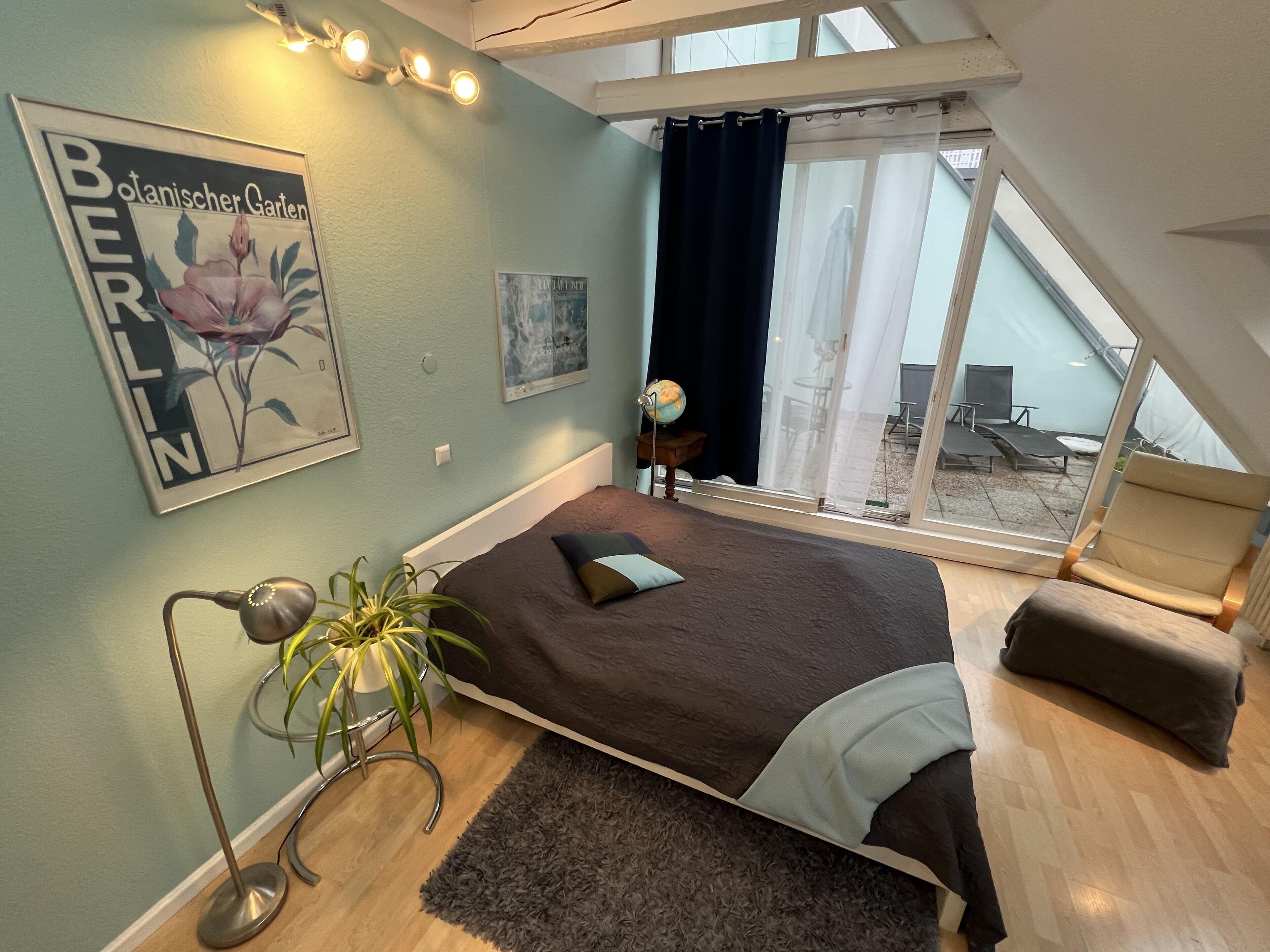 Charming Apartment/ Roof Terrace/ High-speed Internet/ Near Reichstag Mitte - Berlin