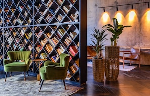 Lobby lounge - Brown Machne Yehuda (Jerusalem)