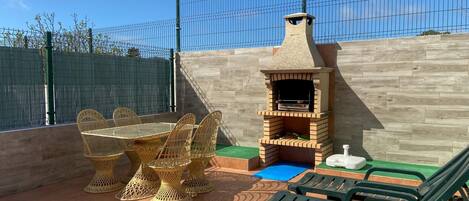 屋外ダイニングエリア