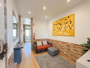 Interior - Quiet and Cozy, Easy Access to Lisbon Highlights (Lisboa)