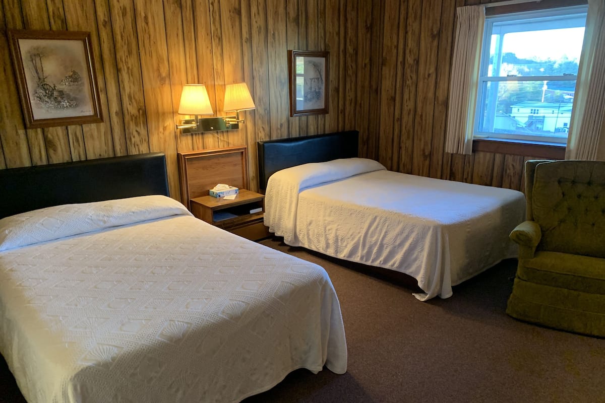 Deluxe Double Room | Free WiFi, bed sheets