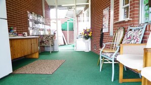 Interior - Knob Hill Motor Lodge (Hillsville)