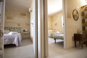 1 chambre, fer et planche à repasser, lit parapluie, Wi-Fi gratuit
