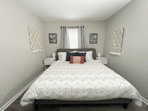2 bedrooms, desk, iron/ironing board, travel cot