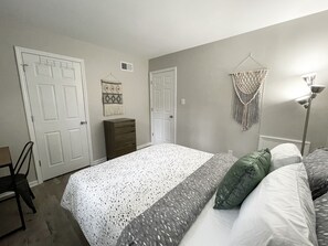 2 habitaciones, tabla de planchar con plancha y wifi