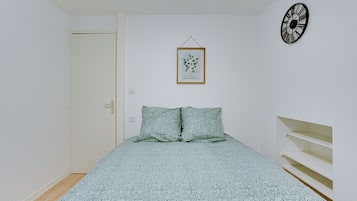 1 chambre, fer et planche Ă repasser, Wi-Fi gratuit, draps fournis