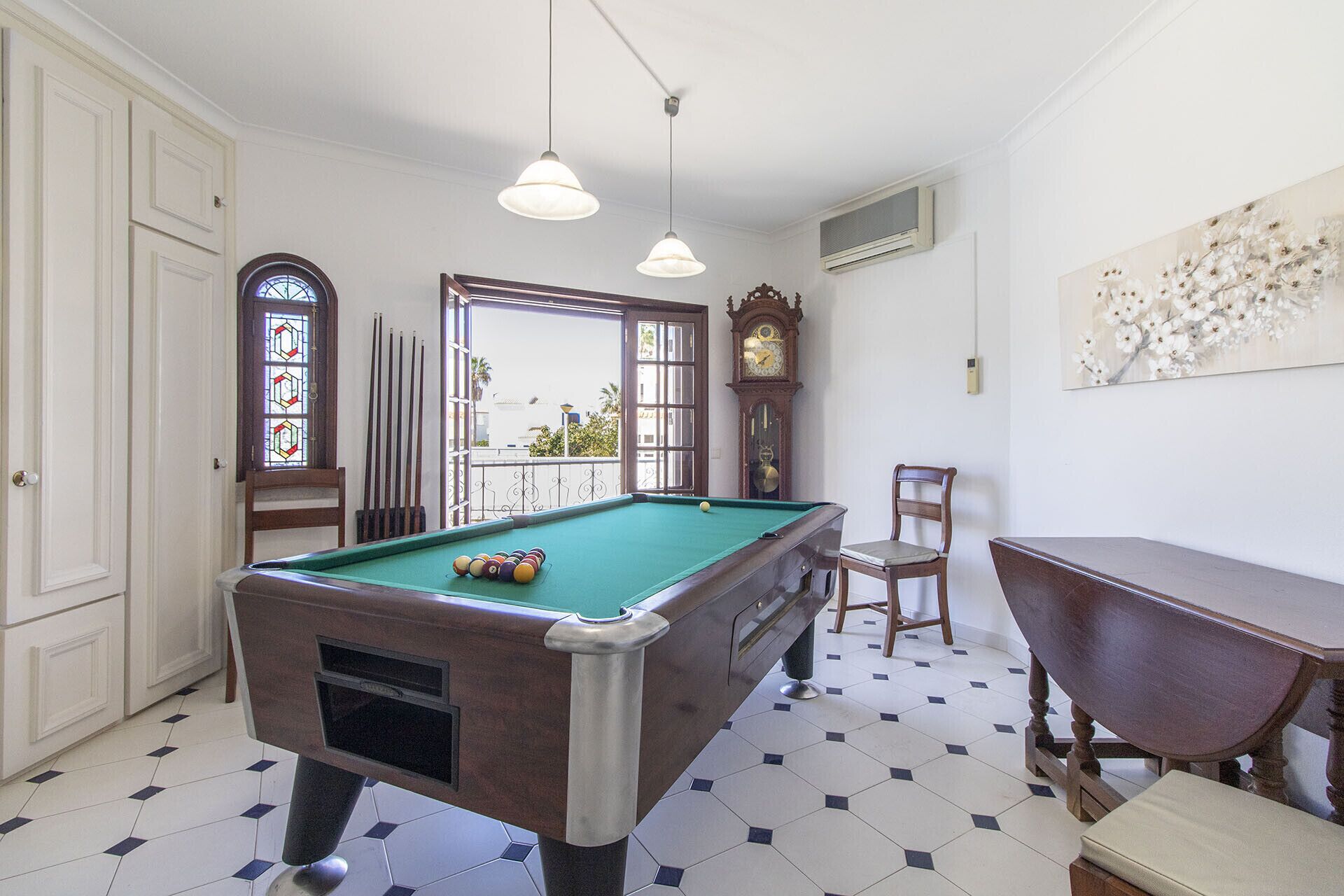 غرفة الألعاب